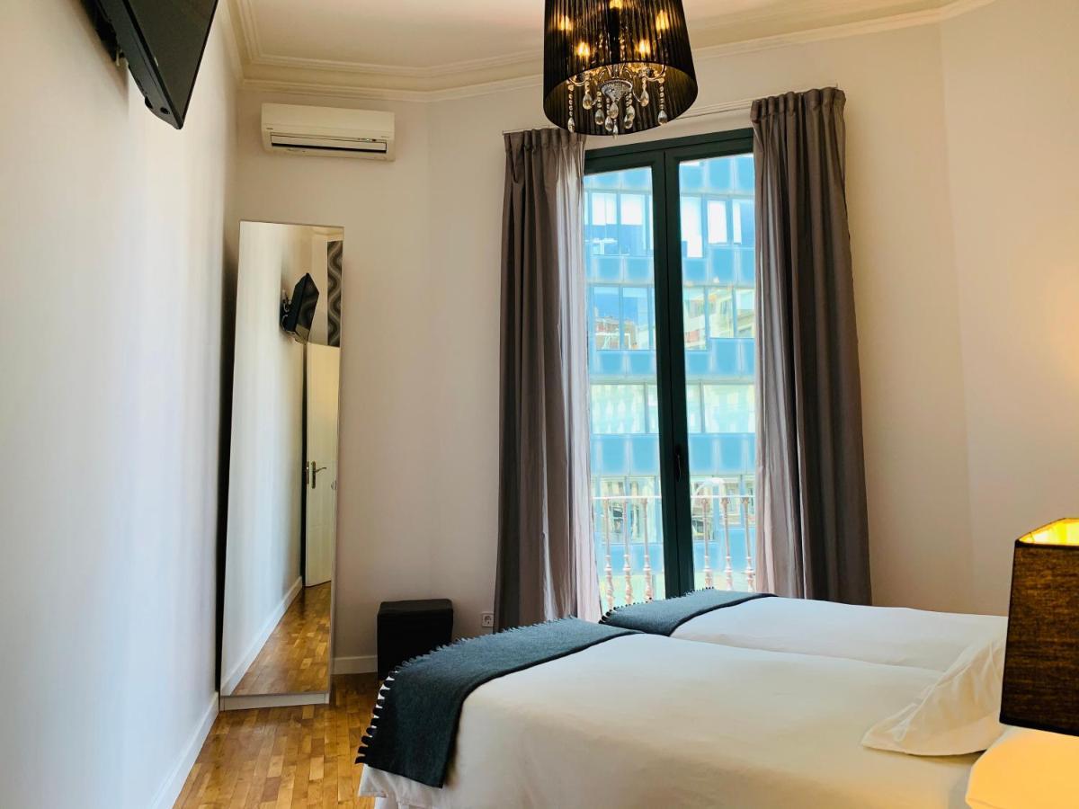 Super Balmes Guest House Barcelona Exterior foto